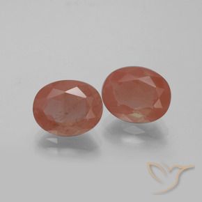 Shop natural 5.49ct Rouge moyen Labradorite andésine gems, ovale, from Congo at GemSelect. In stock, global shipping!
