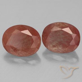 Shop natural 5.64ct Rouge sang Labradorite andésine gems, ovale, from Congo at GemSelect. In stock, global shipping!