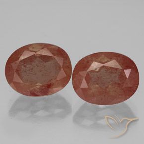 Shop natural 5.32ct Rouge moyen Labradorite andésine gems, ovale, from Congo at GemSelect. In stock, global shipping!