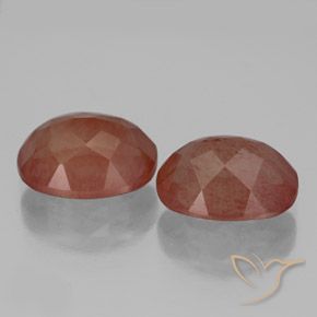 Shop natural 5.32ct Rouge moyen Labradorite andésine gems, ovale, from Congo at GemSelect. In stock, global shipping!