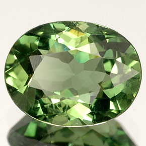 Apatite vert naturelle coupe ovale, 1,38 ct, VVS-VS