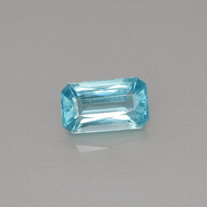 Apatite Bleu clair naturelle Taille émeraude, 0.81 ct, VS