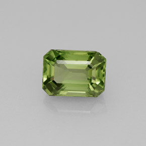 Apatite vert naturelle taille émeraude, 1,81 ct, VS