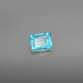 Apatite Bleu clair naturelle Taille émeraude, 0.88 ct, VS