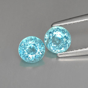 Achetez naturel ct bleu clair apatite gems, coupe roude, en provenance madagascar chez gemselect. en stock, livraison internationale!