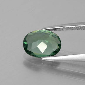 Apatite vert naturelle coupe ovale, 0,99 ct, VVS-VS