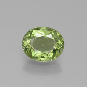 Apatite Vert chaud naturelle Coupe ovale, 1.65 ct, VVS