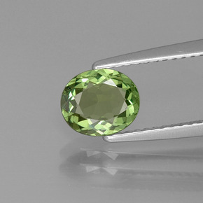 Apatite vert naturelle coupe ovale, 0,96 ct, VVS