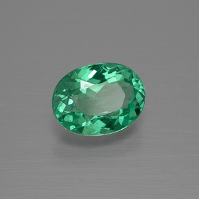 Apatite vert naturelle coupe ovale, 1,35 ct, VS