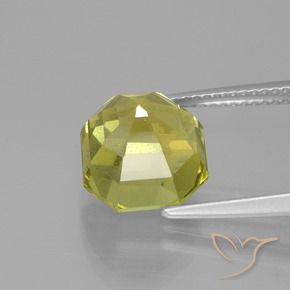 Apatite Jaune clair naturelle Octogone / coupe Émeraude, 6.29 ct, VS-SI