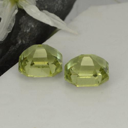 Achetez naturel 4.73ct Vert jaunâtre Apatite gems, Taille émeraude, En provenance Madagascar chez GemSelect. En stock, livraison internationale!