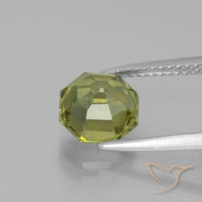 Apatite Vert chaud et terreux naturelle Octogone / coupe Émeraude, 2.33 ct, VS