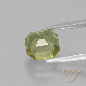 Apatite Vert jaunâtre naturelle Octogone / coupe Émeraude, 2.37 ct, VS