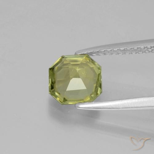 Apatite Vert chaud et terreux naturelle Octogone / coupe Émeraude, 1.26 ct, VS