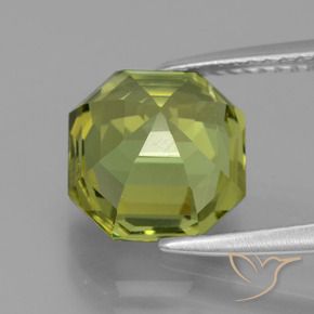 Apatite Vert jaunâtre naturelle Octogone / coupe Émeraude, 4.35 ct, VS