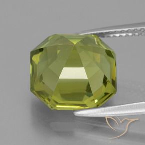 Apatite Vert terreux léger naturelle Octogone / coupe Émeraude, 6.64 ct, VS