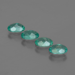 Achetez naturel ct Bleu vert Apatite gems, Coupe ovale, En provenance Madagascar chez GemSelect. En stock, livraison internationale!