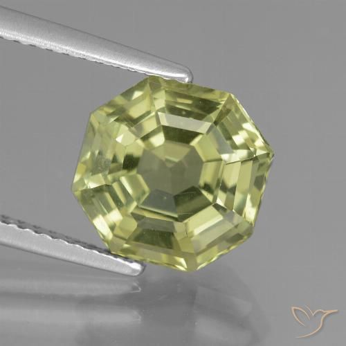 Apatite Vert moyen naturelle Octogone / coupe Émeraude, 3.68 ct, VS