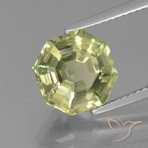 Apatite Vert moyen naturelle Octogone / coupe Émeraude, 3.68 ct, VS
