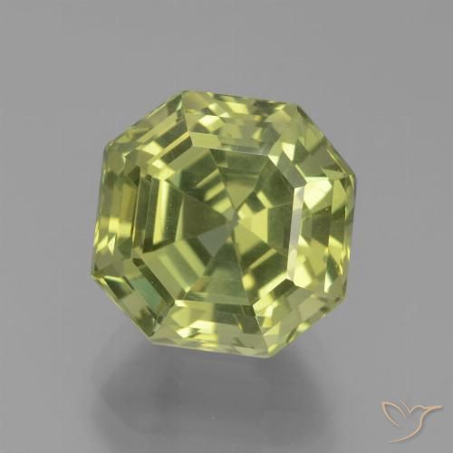 5.75ct Naturel Vert forêt léger Apatite, Taille émeraude, VVS-VS