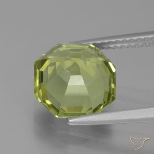 Apatite Vert terreux léger naturelle Octogone / coupe Émeraude, 4.05 ct, VVS-VS