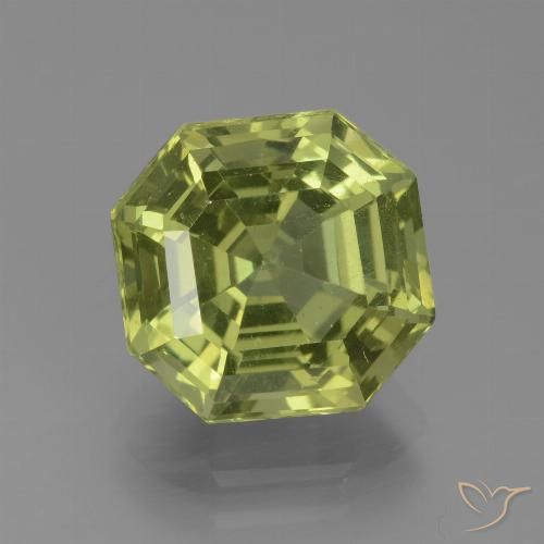 4.78ct Naturel Medium Light Green Apatite, Taille émeraude, VS