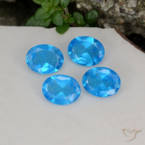 1.21ctw Naturel Bleu Apatite, ovale, VS-SI