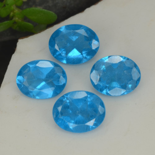 Achetez naturel 1.25ct Bleu intense Apatite gems, Coupe ovale, En provenance Madagascar chez GemSelect. En stock, livraison internationale!