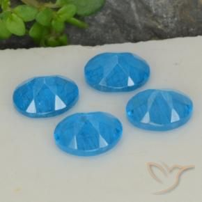 Shop natural 1.52ct Bleu intense Apatite gems, ovale, from Madagascar at GemSelect. In stock, global shipping!
