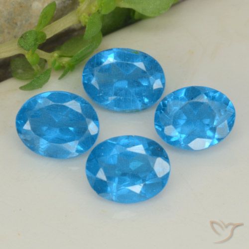 1.40ctw Naturel Bleu intense Apatite, ovale, VS-SI