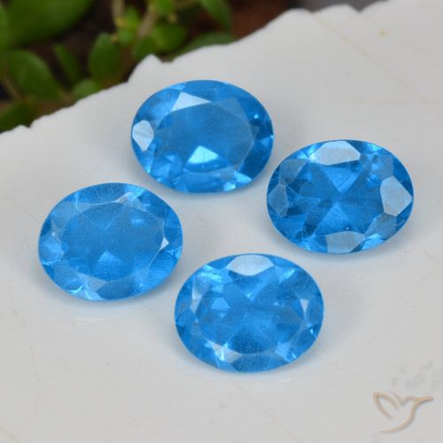 1.40ctw Naturel Bleu intense Apatite, ovale, VS-SI