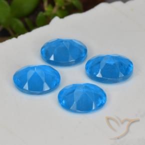 Shop natural 1.40ct Bleu intense Apatite gems, ovale, from Madagascar at GemSelect. In stock, global shipping!