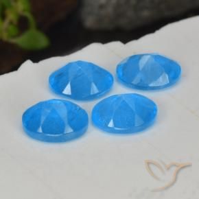 Shop natural 1.48ct Bleu intense Apatite gems, ovale, from Madagascar at GemSelect. In stock, global shipping!