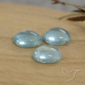 Shop natural 1.01ct Bleu clair Apatite gems, ovale, from Madagascar at GemSelect. In stock, global shipping!