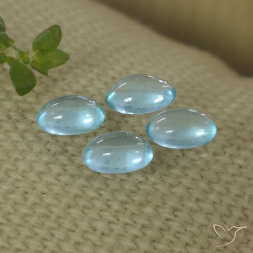 1.22ctw Naturel Bleu clair Apatite, ovale, Transparent