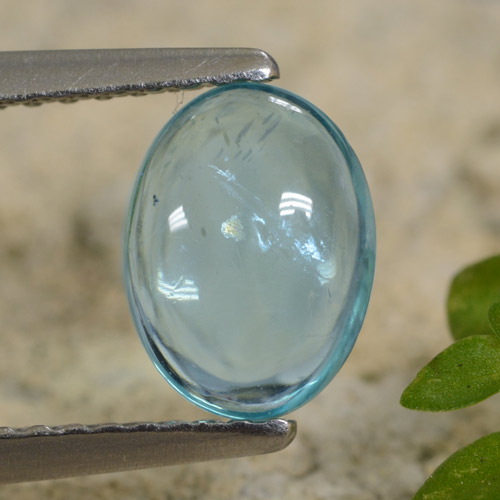 Apatite bleue naturelle coupe ovale, 1,07 ct, transparent