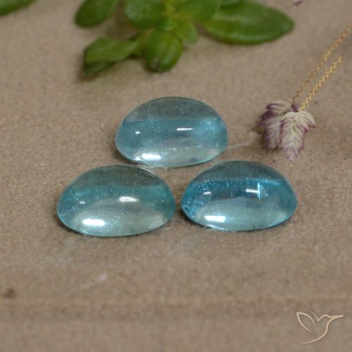 1.75ctw Naturel Bleu Apatite, ovale, Transparent