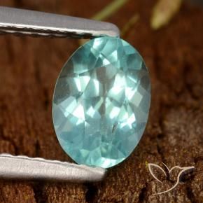 Apatite Bleu-vert intense naturelle ovale, 0.72 ct, VS