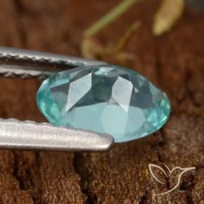 Apatite Bleu-vert intense naturelle ovale, 0.72 ct, VS