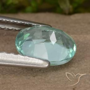 Apatite Vert bleuté moyen naturelle ovale, 0.92 ct, VS