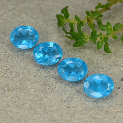 1.40ctw Naturel Bleu moyen Apatite, ovale, VS