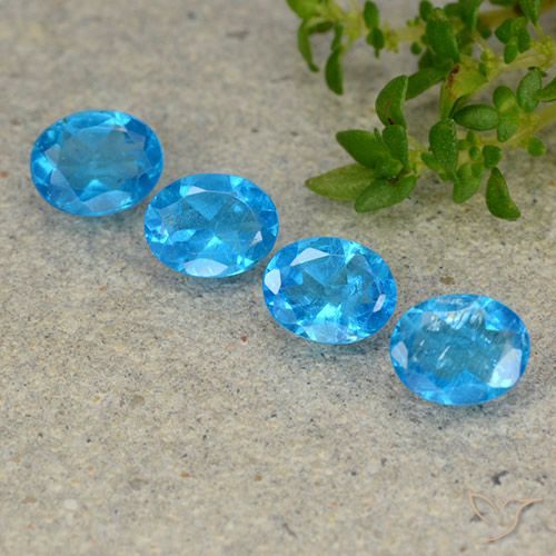 1.23ctw Naturel Bleu azur Apatite, ovale, VS