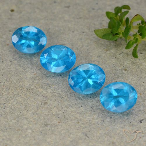 1.66ctw Naturel Bleu moyen Apatite, ovale, VS