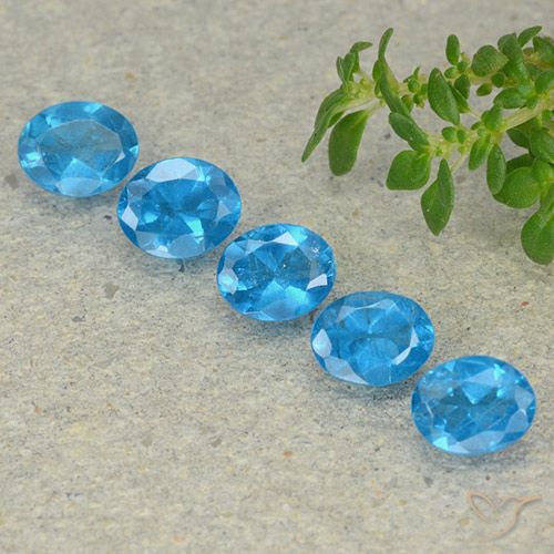 1.74ctw Naturel Bleu Apatite, ovale, VS