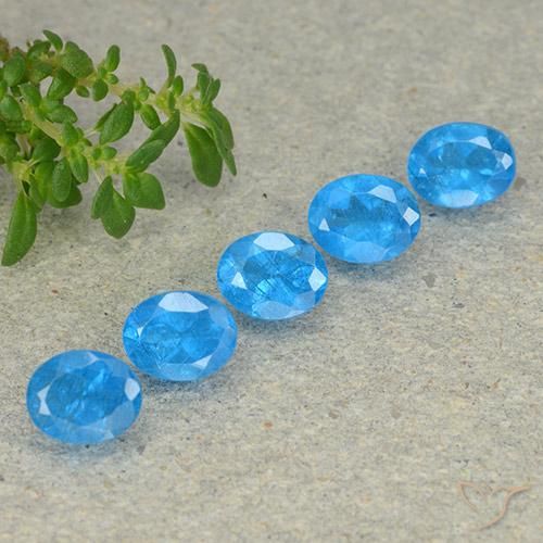 Shop natural 2.09ct Bleu bébé profond Apatite gems, ovale, from Madagascar at GemSelect. In stock, global shipping!