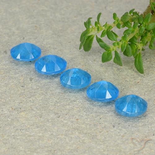 Shop natural 2.09ct Bleu bébé profond Apatite gems, ovale, from Madagascar at GemSelect. In stock, global shipping!