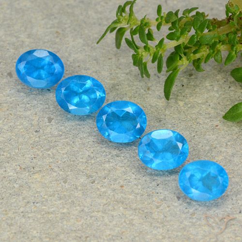 2.21ctw Naturel Bleu Apatite, ovale, VS