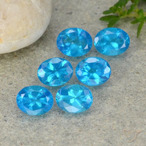2.24ctw Naturel Bleu Apatite, ovale, VS