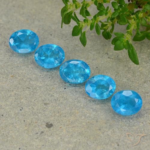 1.87ctw Naturel Bleu azur Apatite, ovale, VS