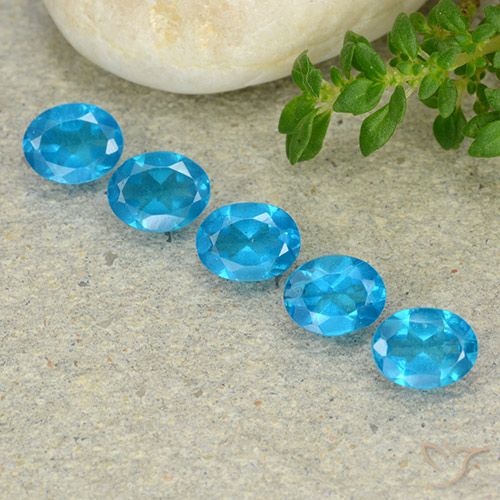 1.89ctw Naturel Bleu Apatite, ovale, VS